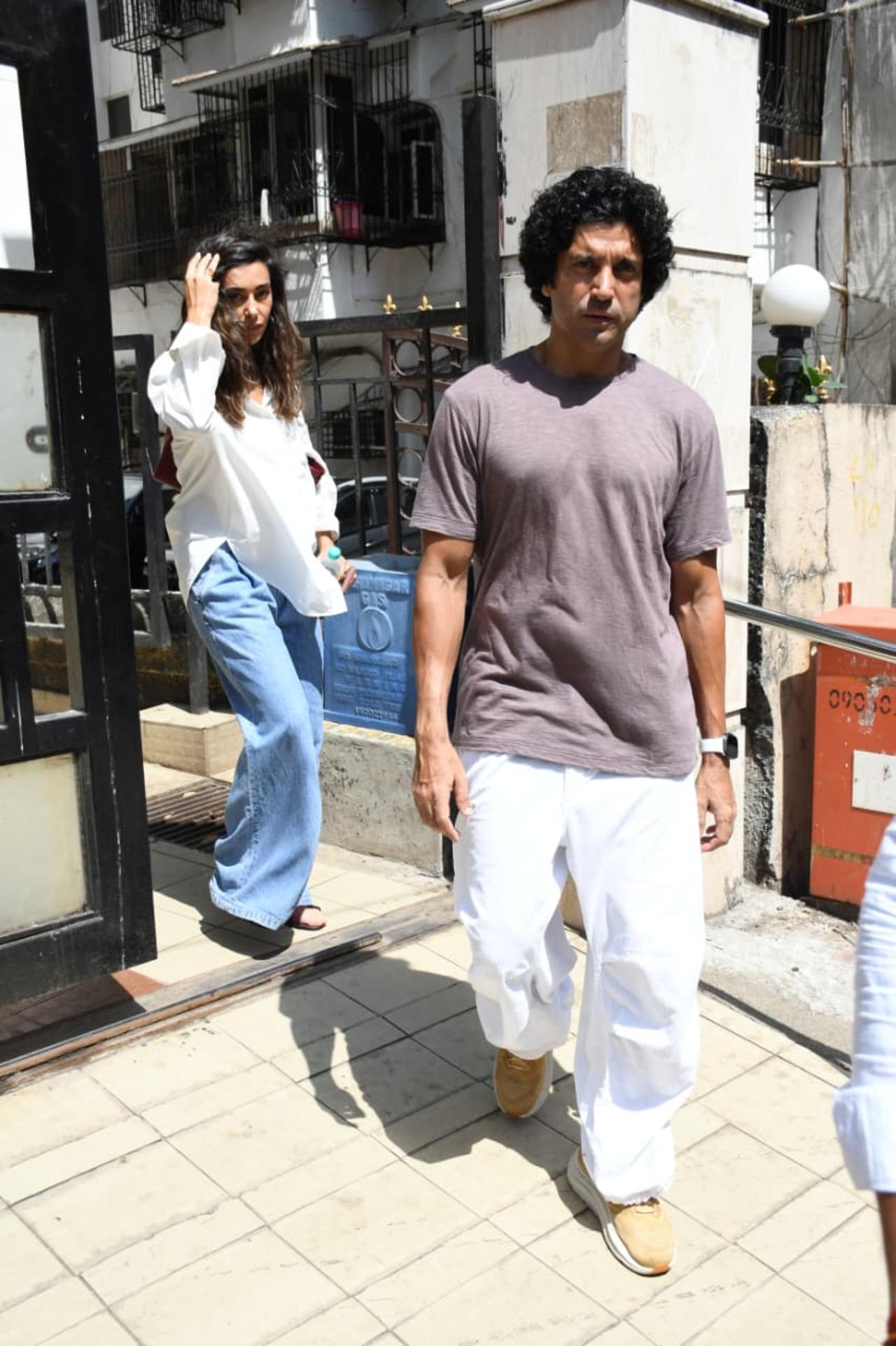 Farhan Akhtar also attended Pahlaj Nihalani's funeral with wife Shibani Dandekar amid the Don 3 controversy.